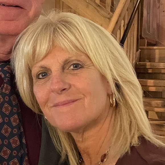 Meet your Posher, Kathy - Picture 2 of 2